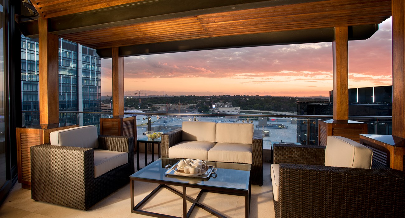 Davinci Hotel and Suites