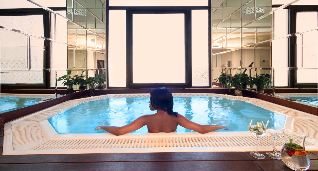 Davinci Hotel and Suites