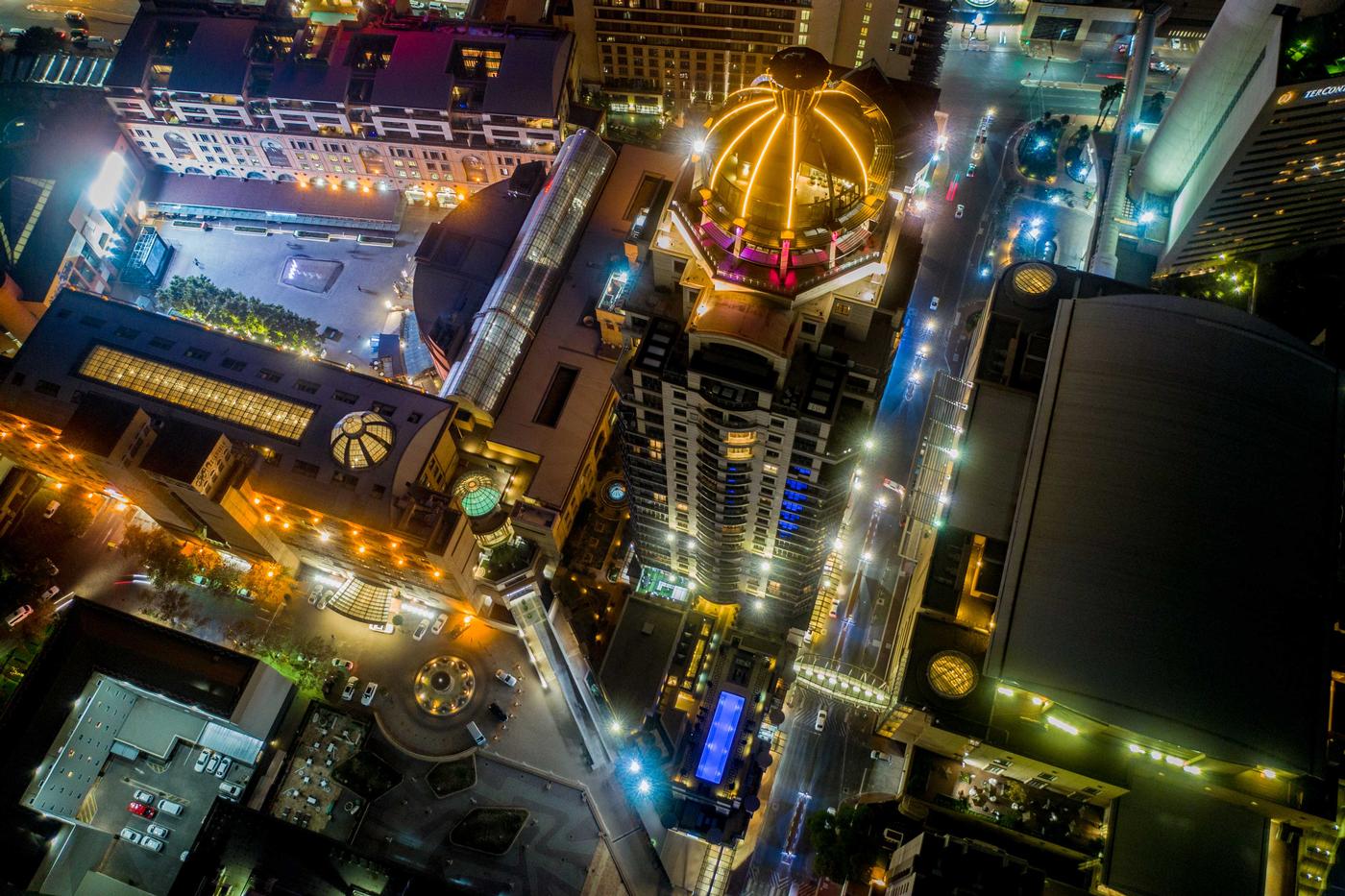 Michelangelo Towers Mall