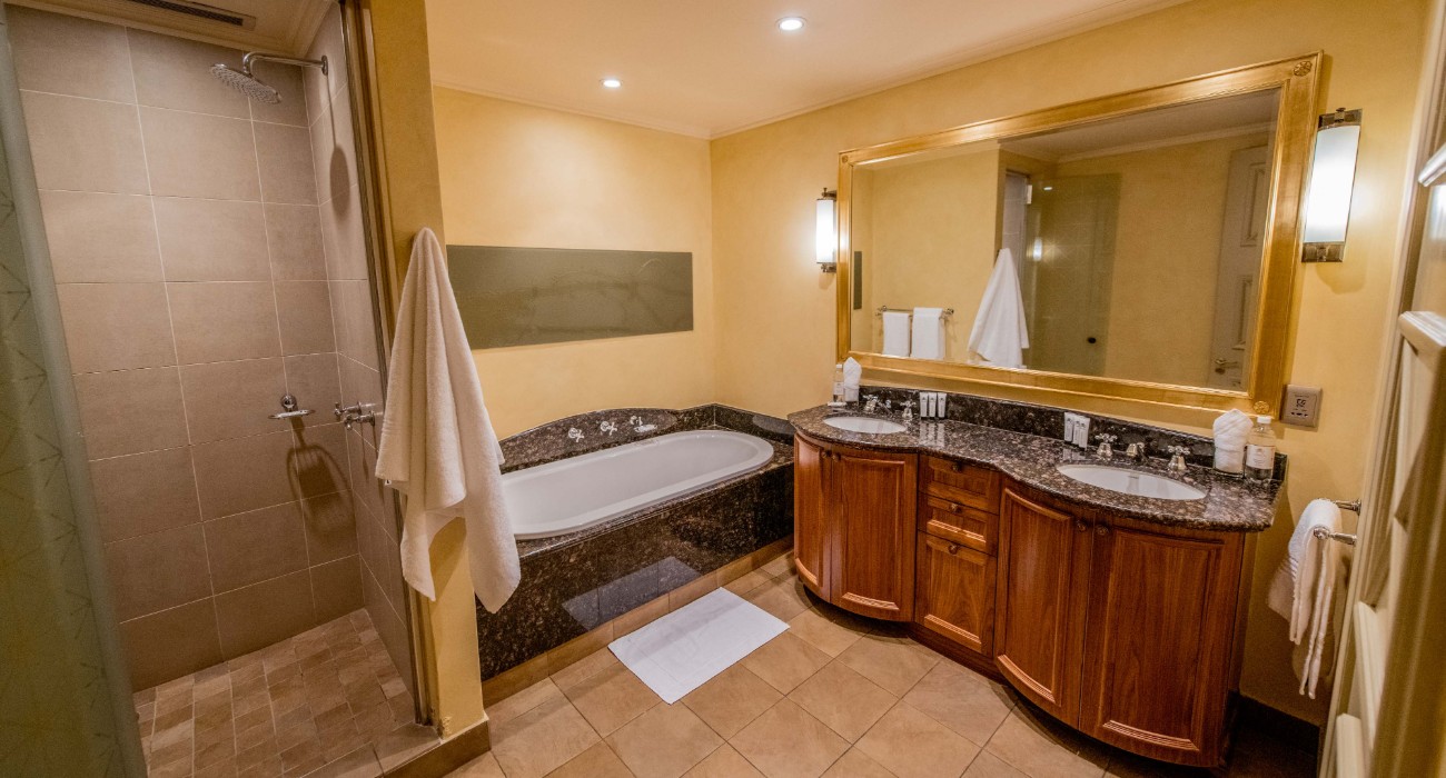 1 BEDROOM LUXURY